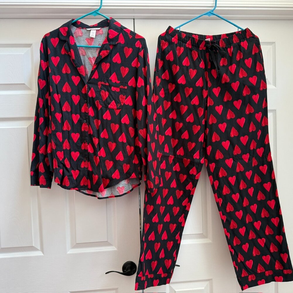 Women's Victoria Secret Black and Red Heart Pajama Set Size Small Regular